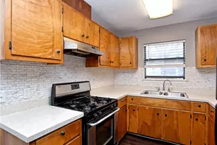 904 Walter St, Austin, TX 78702 - Photo 8