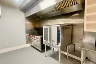 1102 Beech St, Taylor, TX 76574 - Photo 28