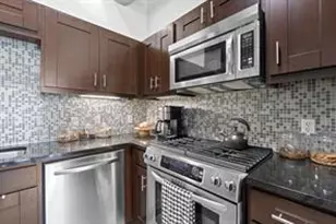 2205 N Lamar Blvd, Austin, TX 78705 - Photo 8