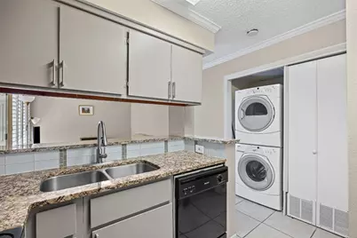 2510 San Gabriel Street #204, Austin, TX 78705 - Photo 6