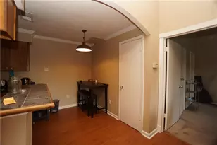 114 E 31st St, Austin, TX 78705 - Photo 4