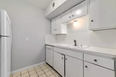 2408 Longview Street #113, Austin, TX 78705 - Photo 6
