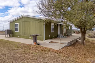 250 Rocky Rd, Lockhart, TX 78644 - Photo 4