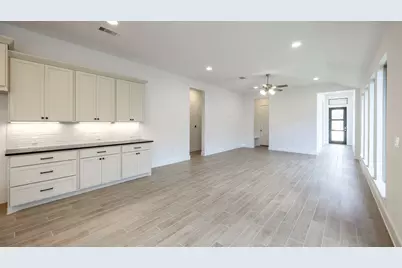 8704 Basil Hayden Lane, Austin, TX 78744 - Photo 8