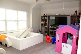 174 Gullivers Dr, Elgin, TX 78621 - Photo 12