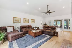 27030 Masters Pkwy, Spicewood, TX 78669 - Photo 4