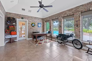 27030 Masters Pkwy, Spicewood, TX 78669 - Photo 26