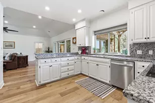 27030 Masters Pkwy, Spicewood, TX 78669 - Photo 8