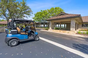 27030 Masters Pkwy, Spicewood, TX 78669 - Photo 38