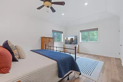 27030 Masters Parkway, Spicewood, TX 78669 - Photo 18