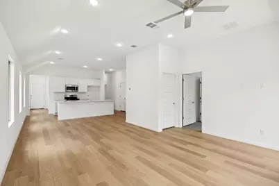 142 Tolo Drive, Elgin, TX 78621 - Photo 10