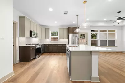 271 College, La Grange, TX 78945 - Photo 6