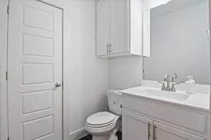 7209 Bassett Ct, Austin, TX 78741 - Photo 18