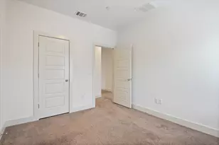 7209 Bassett Ct, Austin, TX 78741 - Photo 32