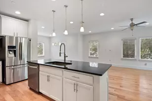 7209 Bassett Ct, Austin, TX 78741 - Photo 16