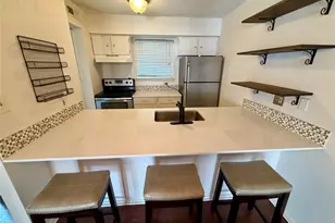 6910 Hart Ln, Austin, TX 78731 - Photo 8