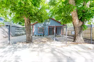 74 Julius St, Austin, TX 78702 - Photo 2