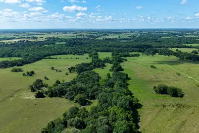 5018 Wolters Road, Schulenburg, TX 78956 - Photo 16