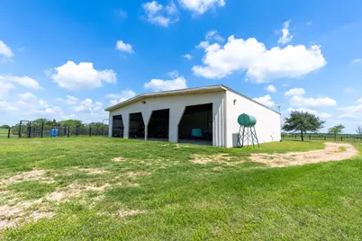 5018 Wolters Road, Schulenburg, TX 78956 - Photo 12