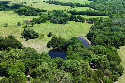 5018 Wolters Road, Schulenburg, TX 78956 - Photo 18