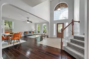 10808 Beachmont Ln, Austin, TX 78739 - Photo 2