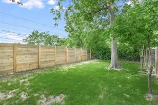 1202 Cometa St, Austin, TX 78721 - Photo 24