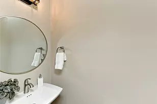 1202 Cometa St, Austin, TX 78721 - Photo 22