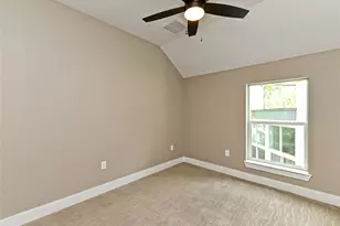 1202 Cometa St, Austin, TX 78721 - Photo 20