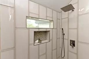 1202 Cometa St, Austin, TX 78721 - Photo 16