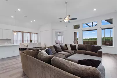 504 Pulitzer Drive, Hutto, TX 78634 - Photo 8