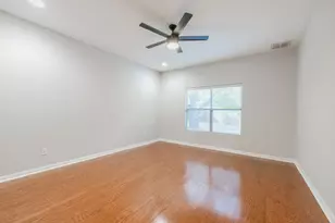 2329 Amur Dr, Austin, TX 78745 - Photo 18