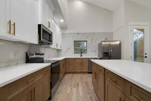 346 Nene Ln, Bastrop, TX 78602 - Photo 16