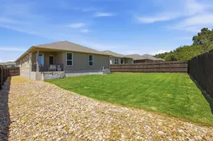 1636 Flying Horseshoe Bnd, Georgetown, TX 78628 - Photo 32