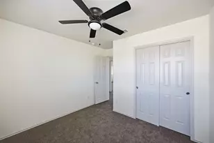 408 Azurite Dr, Jarrell, TX 76537 - Photo 20