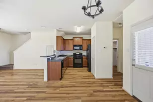 408 Azurite Dr, Jarrell, TX 76537 - Photo 8