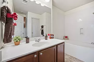 408 Azurite Dr, Jarrell, TX 76537 - Photo 24