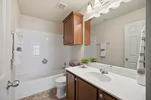 408 Azurite Dr, Jarrell, TX 76537 - Photo 18