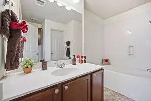 408 Azurite Dr, Jarrell, TX 76537 - Photo 24