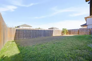 408 Azurite Dr, Jarrell, TX 76537 - Photo 32
