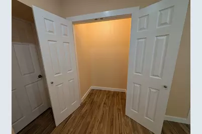 320 Laredo Street, Lockhart, TX 78644 - Photo 14