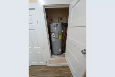 320 Laredo Street, Lockhart, TX 78644 - Photo 22