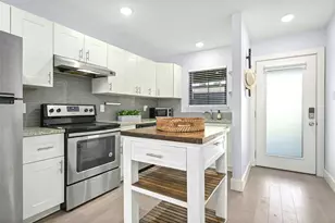 909 Reinli St, Austin, TX 78751 - Photo 4