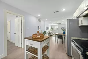 909 Reinli St, Austin, TX 78751 - Photo 6