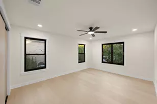 10701 Scotland Well Dr, Austin, TX 78750 - Photo 22