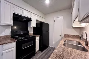 2103 Courtney St, Austin, TX 78745 - Photo 10