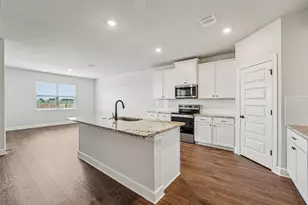 501 W Luna Blue Ln, Jarrell, TX 76537 - Photo 2