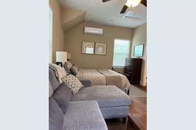 911-B Morrow Street, Austin, TX 78757 - Photo 10