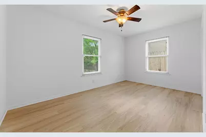1500 Fairfield Drive, Austin, TX 78757 - Photo 20