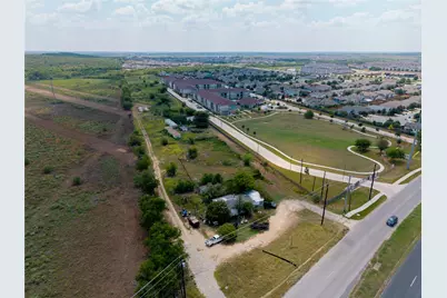 6981 McKinney Falls Parkway, Austin, TX 78744 - Photo 4