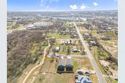 300 S Avenue P, Marble Falls, TX 78654 - Photo 2